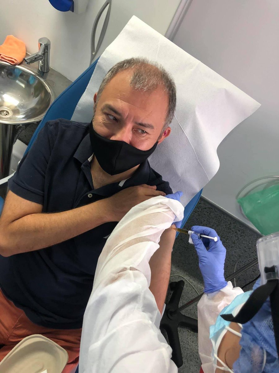 Ernesto Herrera, recibi&oacute; la primera dosis de la vacunal experimental contra el covid-19. 